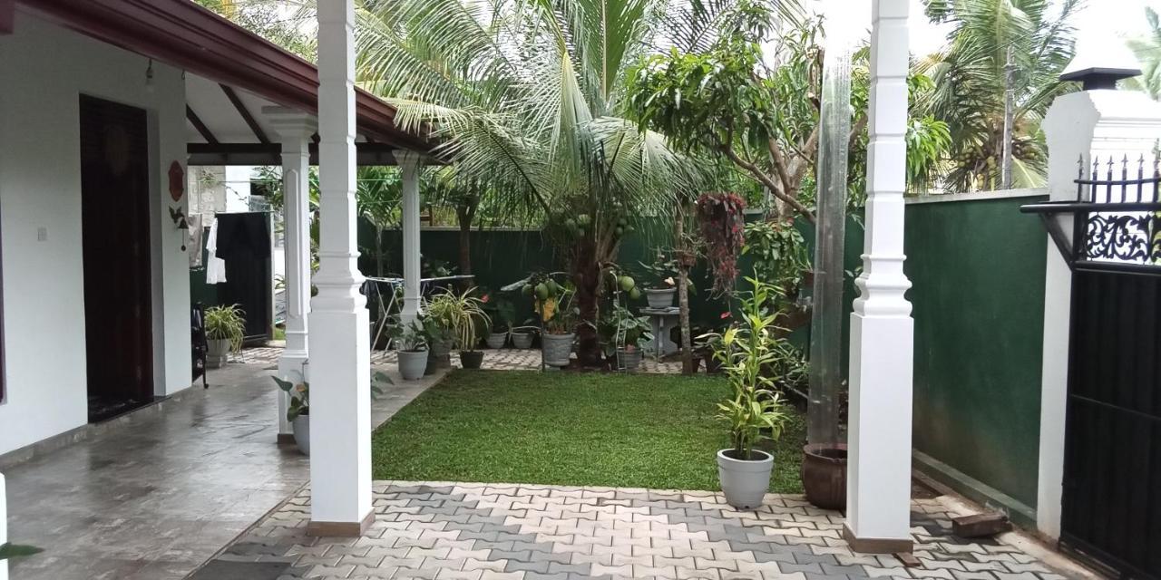 Movi Holiday Apartment Бентота Экстерьер фото
