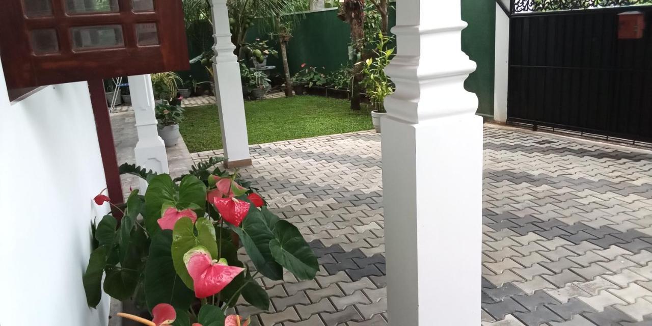 Movi Holiday Apartment Бентота Экстерьер фото